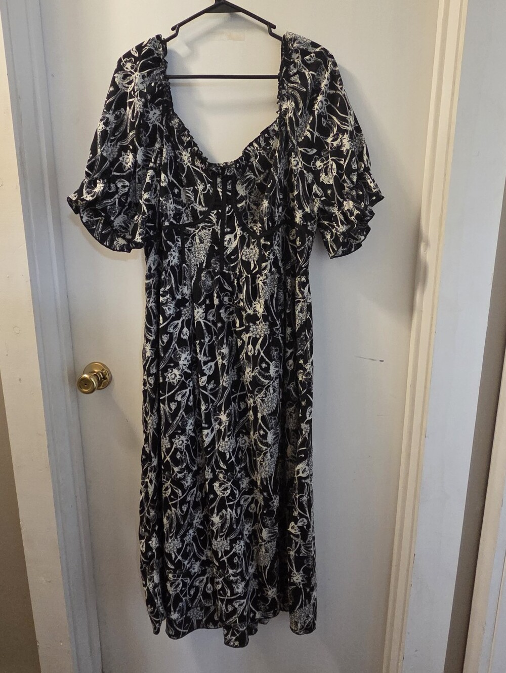 SHEIN Black & White Floral Maxi Dress